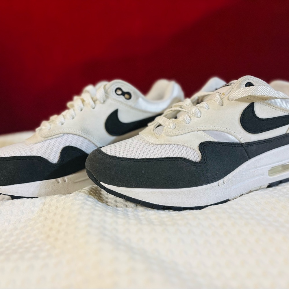 WMNS Air Max 1 White Black Size 7